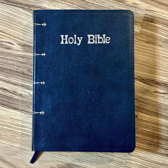 Giant Print Holy Bible Catholic Press 9083B New American NAB Black Paperback - Picture 1 of 5